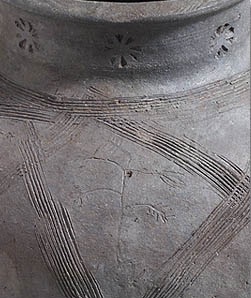 珠洲櫛目印花格子文壺の画像2