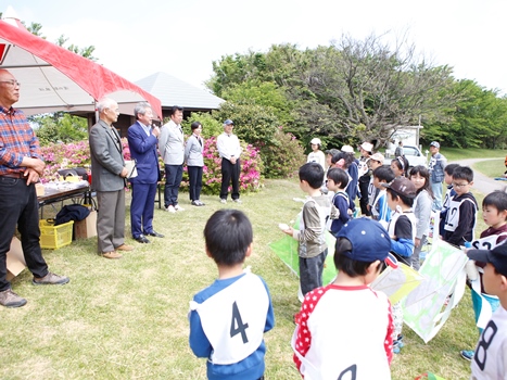 挨拶をする泉谷市長​の画像