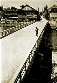 吾妻橋完成の画像